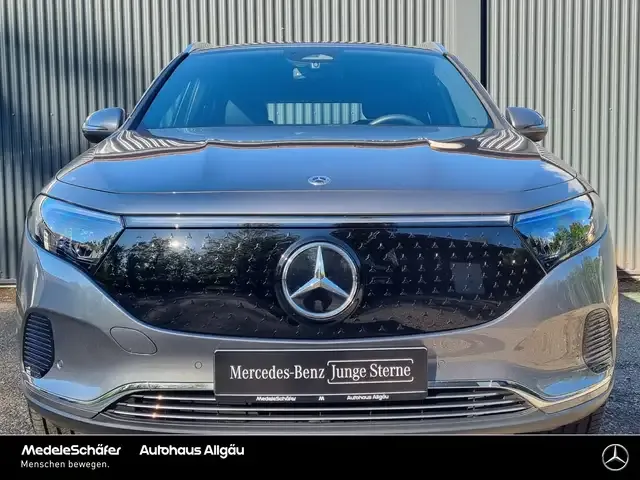 Mercedes-Benz EQA 300