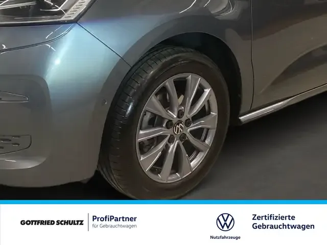 Volkswagen T7 California