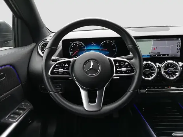 Mercedes-Benz EQA 300