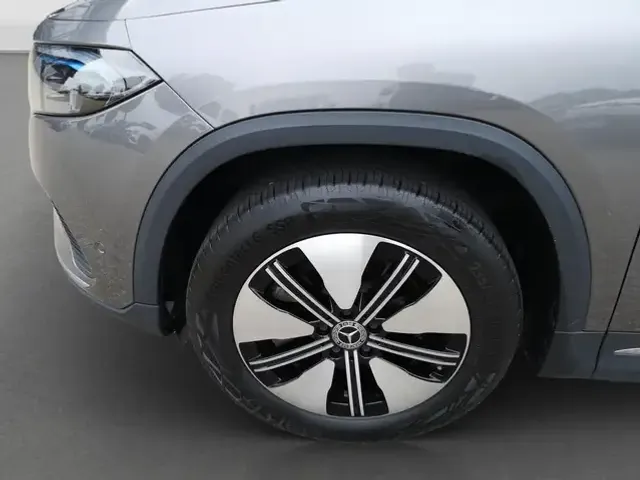 Mercedes-Benz EQA 300