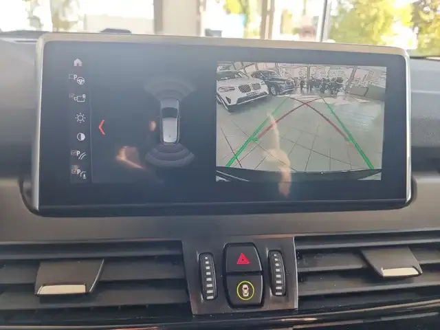 BMW 225