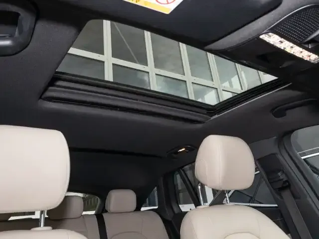 Mercedes-Benz EQC 400