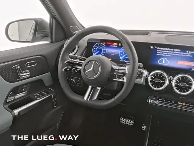 Mercedes-Benz EQB 300