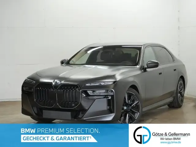 BMW i7