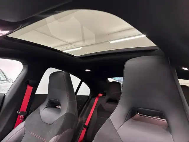 Mercedes-Benz CLA 35 AMG