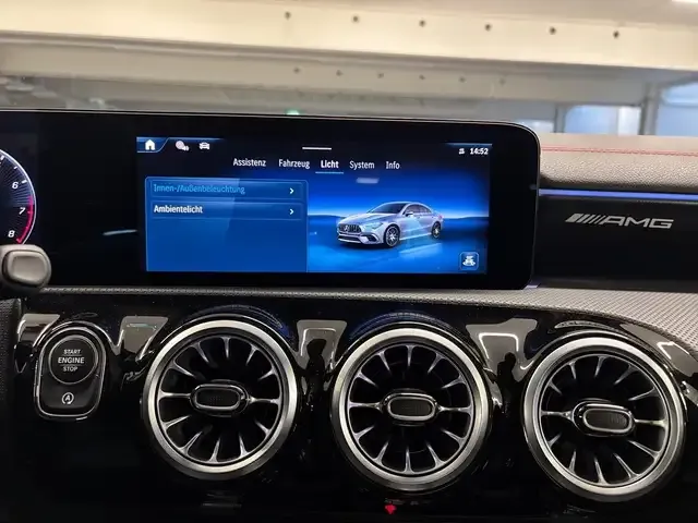 Mercedes-Benz CLA 35 AMG