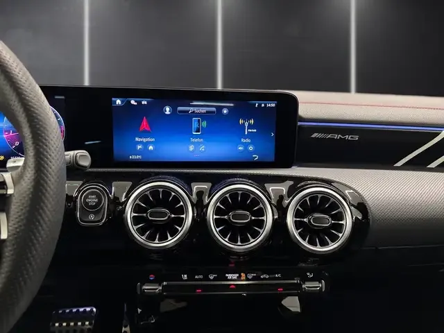 Mercedes-Benz CLA 35 AMG