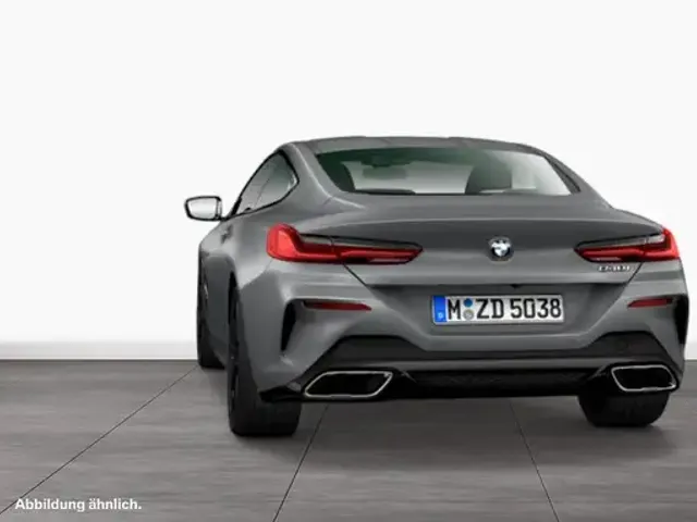 BMW 840