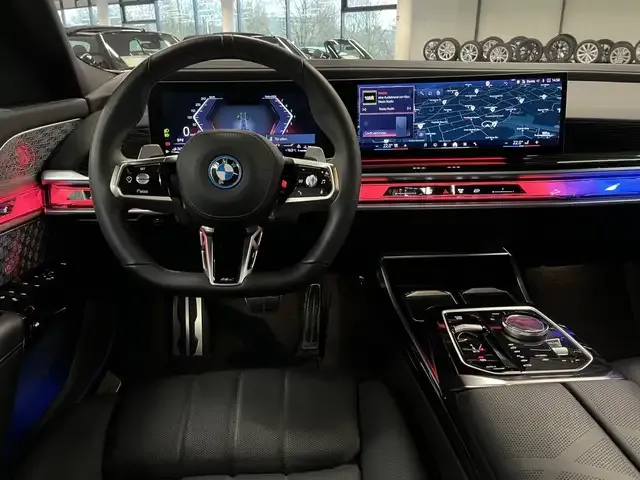 BMW 750