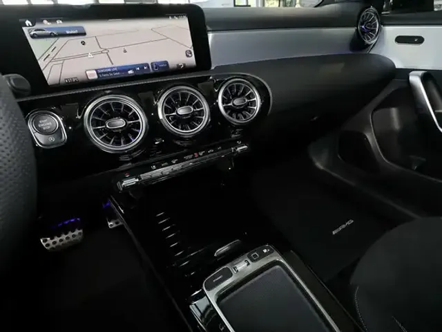 Mercedes-Benz A 180