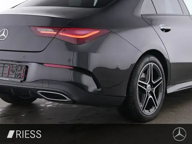 Mercedes-Benz CLA 200