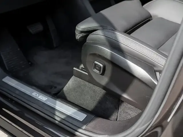 Volvo EX90