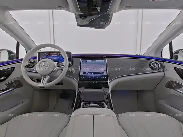 Mercedes-Benz EQE 300
