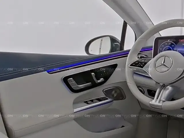 Mercedes-Benz EQE 300
