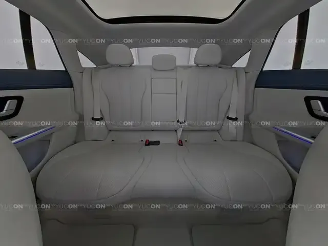 Mercedes-Benz EQE 300