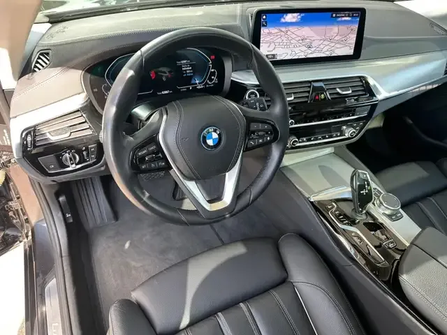 BMW 530