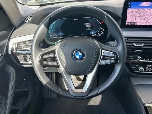 BMW 530