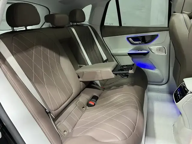 Mercedes-Benz EQE 350