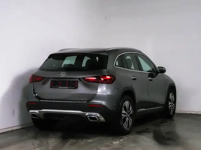 Mercedes-Benz GLA 200