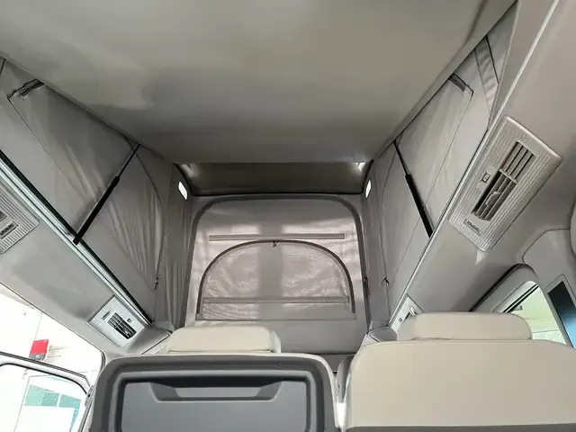 Volkswagen T7 California