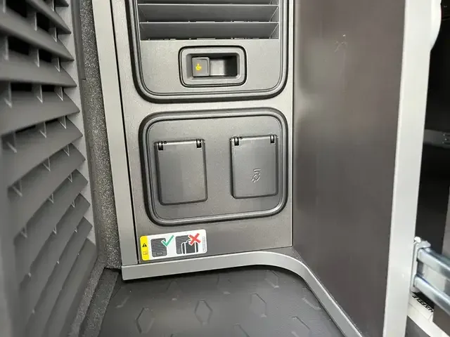 Volkswagen T7 California