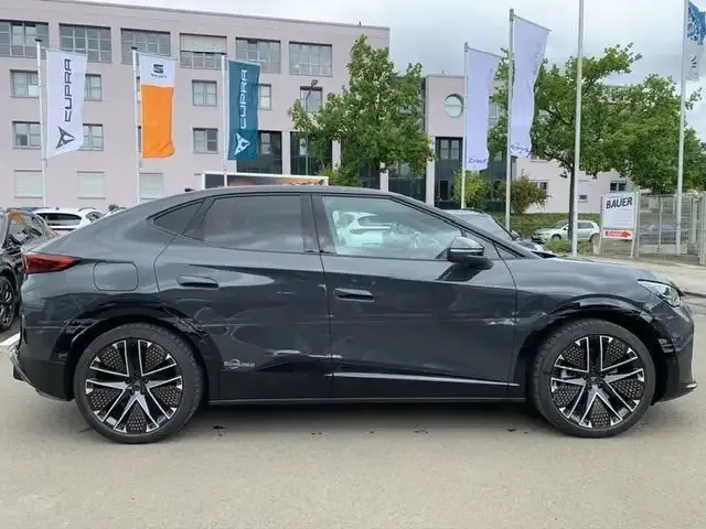 CUPRA Tavascan