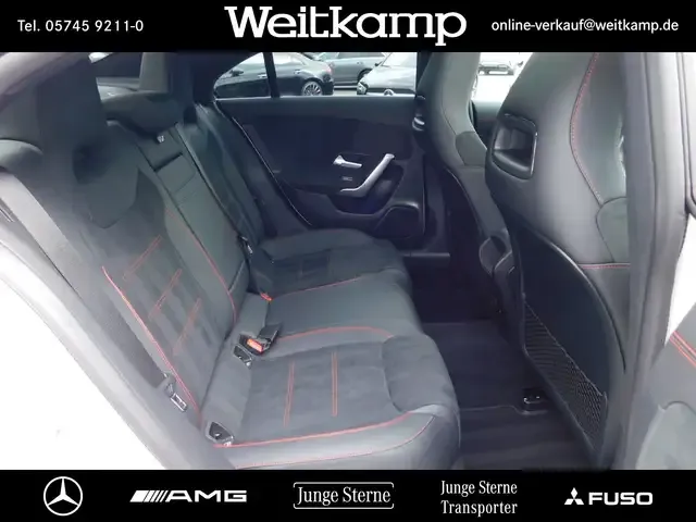 Mercedes-Benz CLA 180