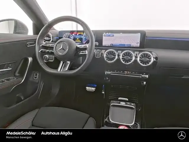 Mercedes-Benz CLA 180
