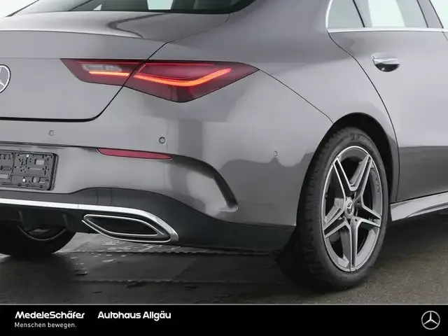 Mercedes-Benz CLA 180