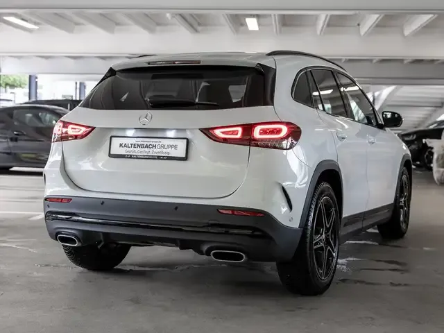 Mercedes-Benz GLA 200