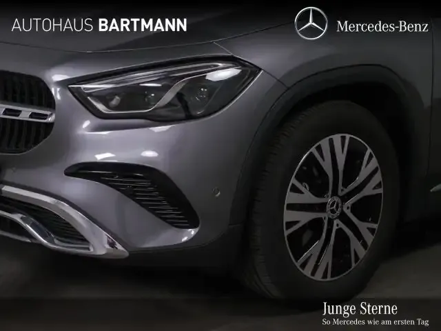 Mercedes-Benz GLA 180