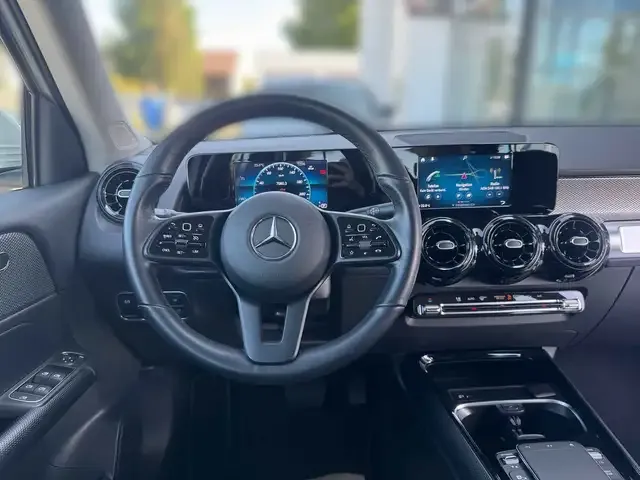 Mercedes-Benz GLB 200