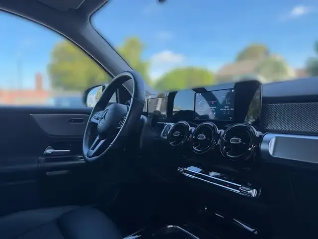 Mercedes-Benz GLB 200