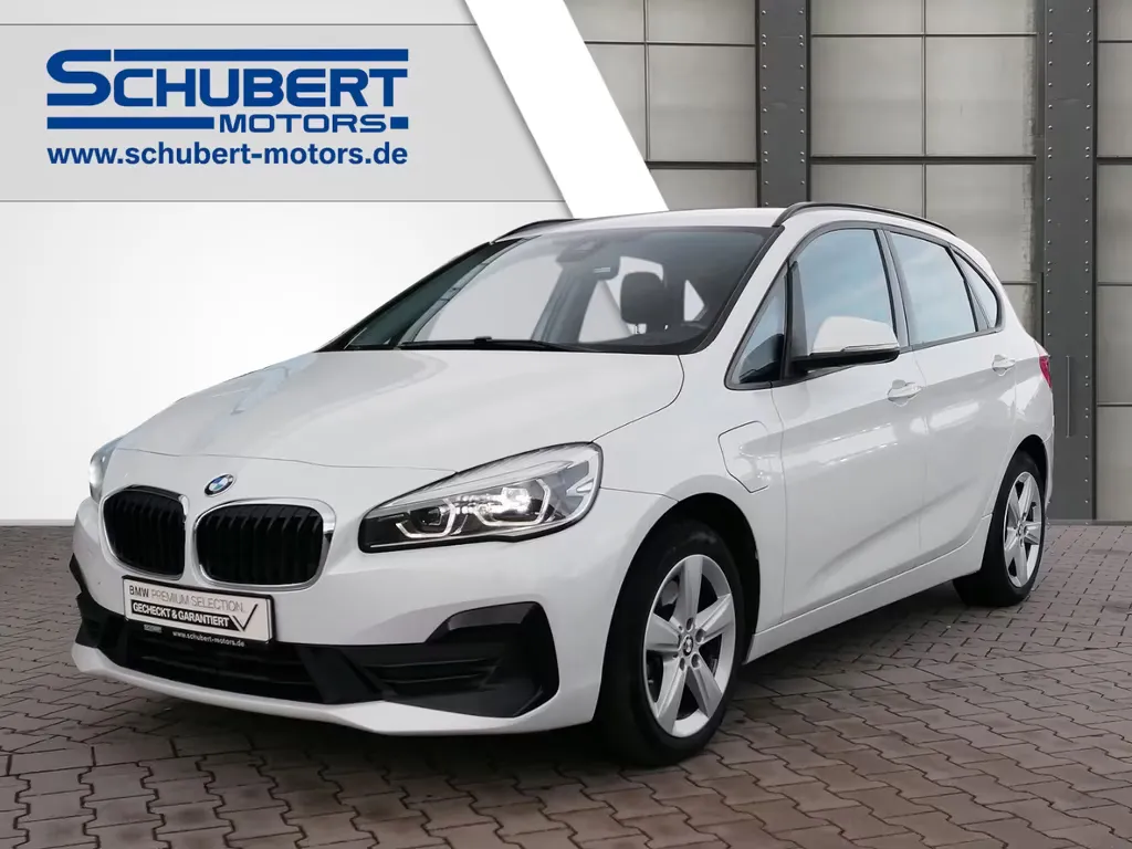 BMW 225