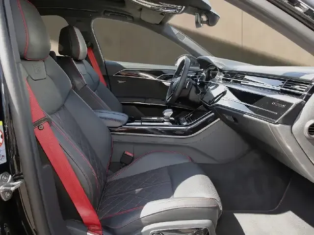 Audi S8
