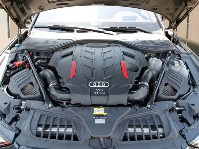 Audi S8