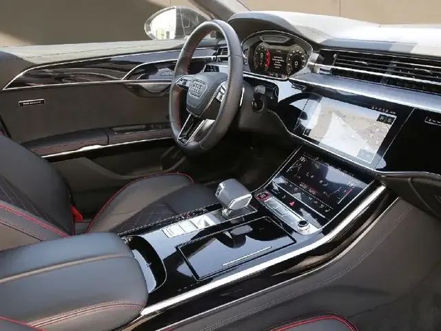 Audi S8