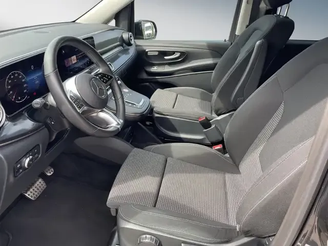 Mercedes-Benz V 220