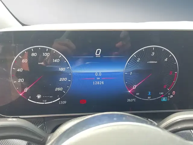 Mercedes-Benz V 220