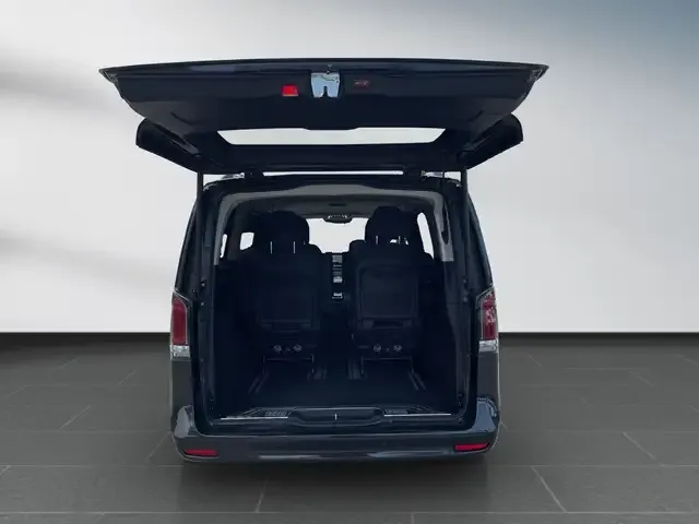 Mercedes-Benz V 220