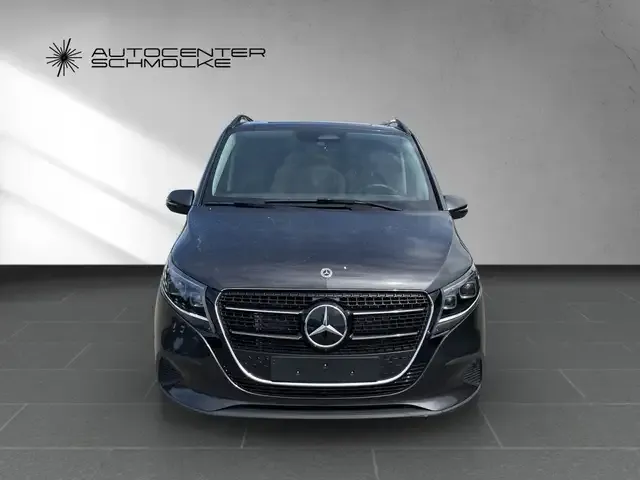 Mercedes-Benz V 220