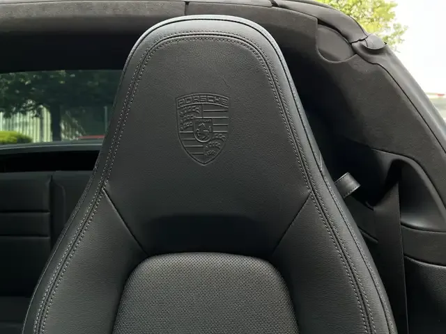 Porsche 992