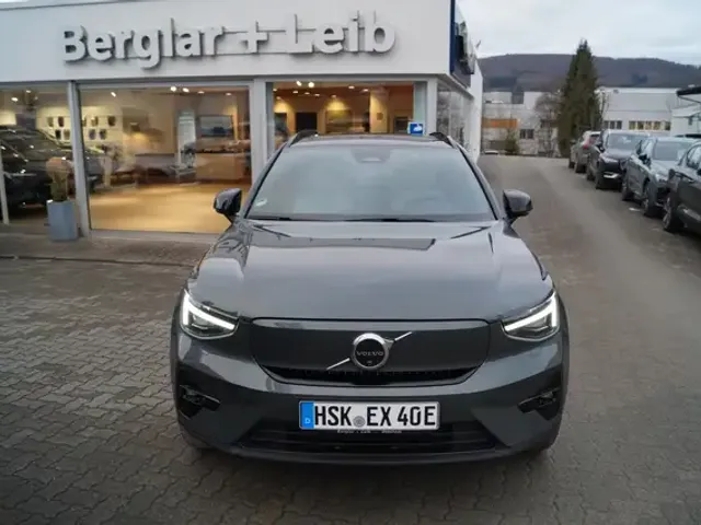 Volvo EX40