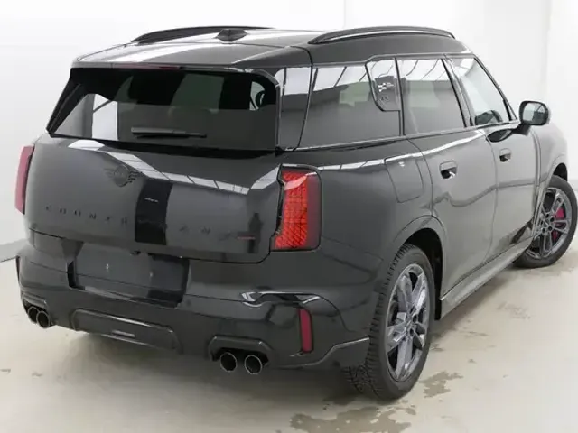 MINI John Cooper Works Countryman
