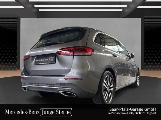 Mercedes-Benz B 200