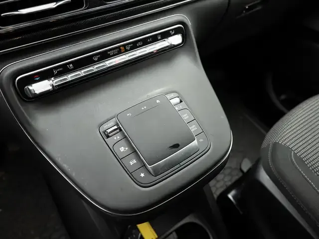 Mercedes-Benz EQV 300