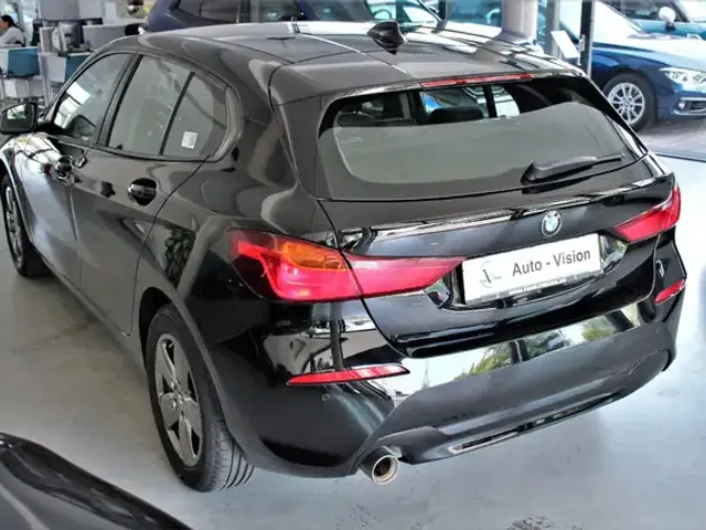 BMW 118