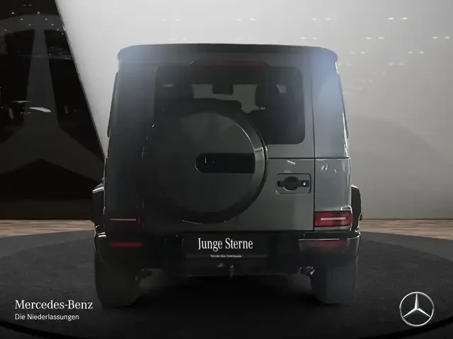 Mercedes-Benz G 400