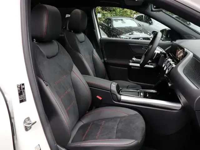 Mercedes-Benz GLA 180