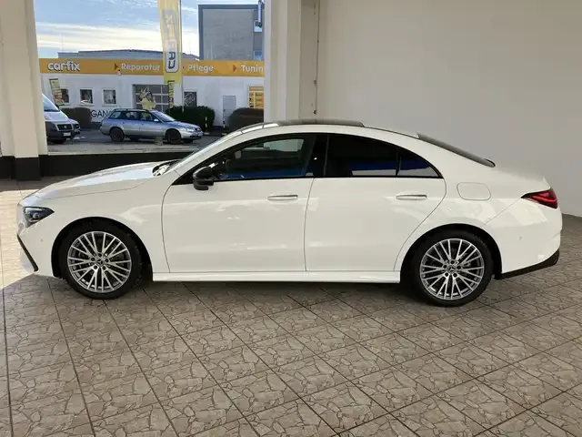 Mercedes-Benz CLA 200